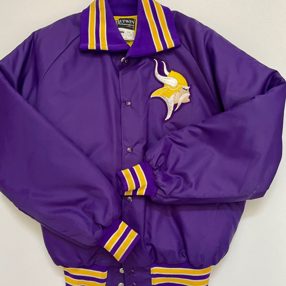 1970’s Vintage Minnesota Vikings light weight coat by Butwin.